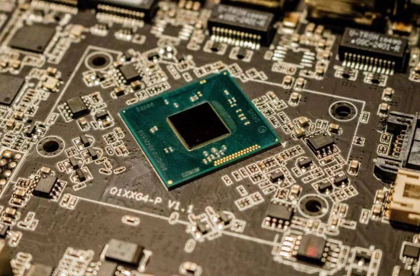 hga035客户端
_最快本周签字hga035客户端
，特朗普全面对付中国？中方准备10年，防的就是今天