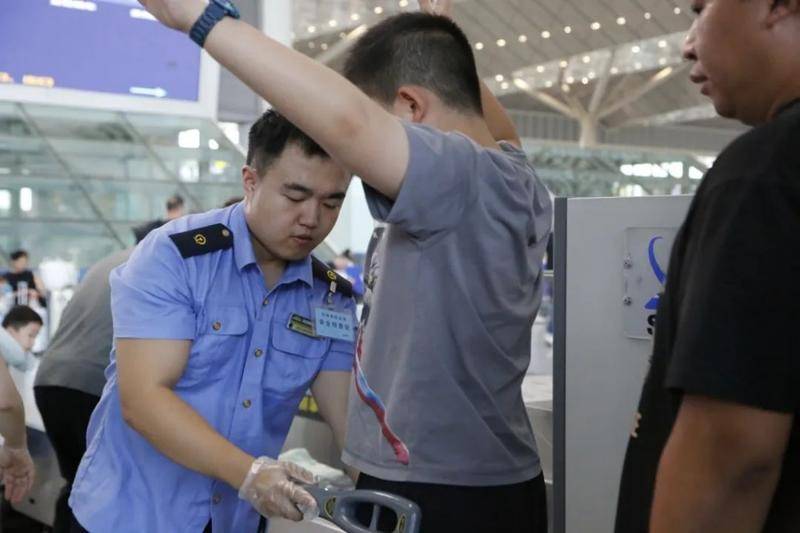 维戈塞尔塔vs皇家贝迪斯
_8月29日零时起 前往北京车次需“二次安检”请提前到