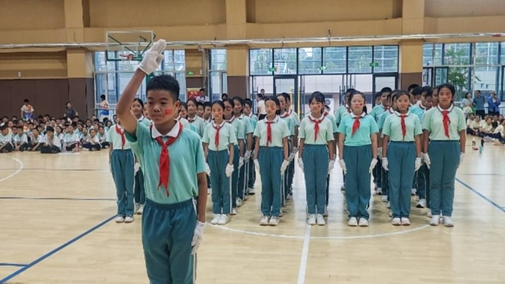 那不勒斯(女)vVs 帕尔马(女)_淄博市张店区龙凤苑中学初一级部军训会操展演圆满落幕