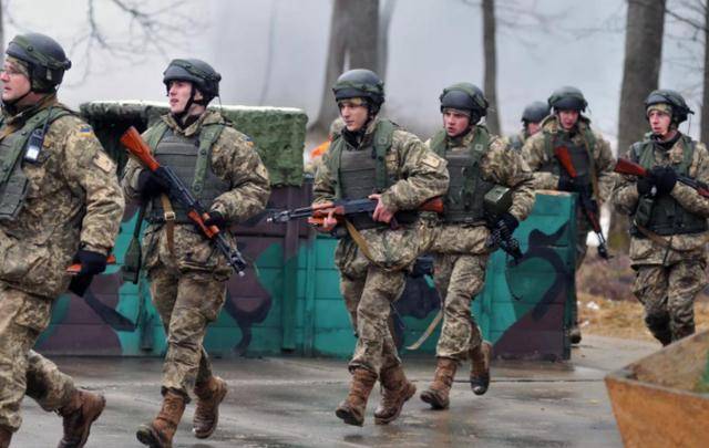 意大利甲组联赛_果然不服气:放行中欧班列后意大利甲组联赛,波兰又开第二枪,中国接下挑战书