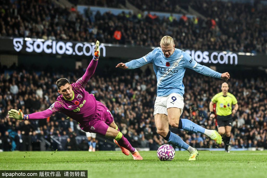 皇冠信用出租
_曼城3-0完胜利物浦:多库的闪耀表现如何打乱红军战术部署